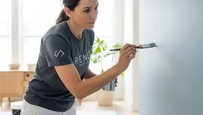 Tampa, FL paint touch-up service restoring faded and peeling home exterior paint